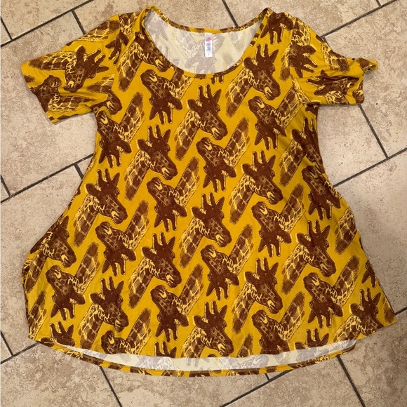 Yellow and Brown Giraffe Print Top - Picture 1 of 3